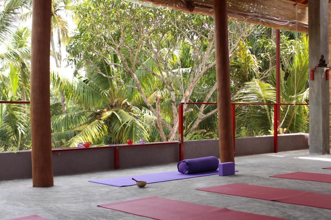 Me Yoga Villa Kumbalgama Exterior photo